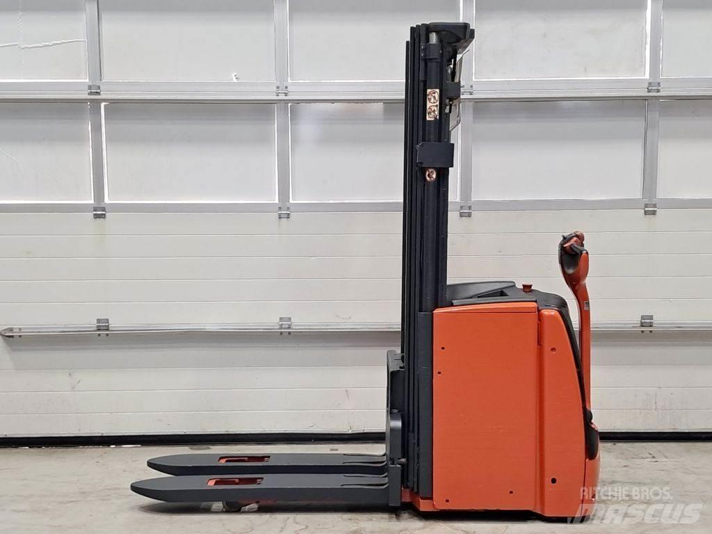 Linde L20 行走控制式堆積機