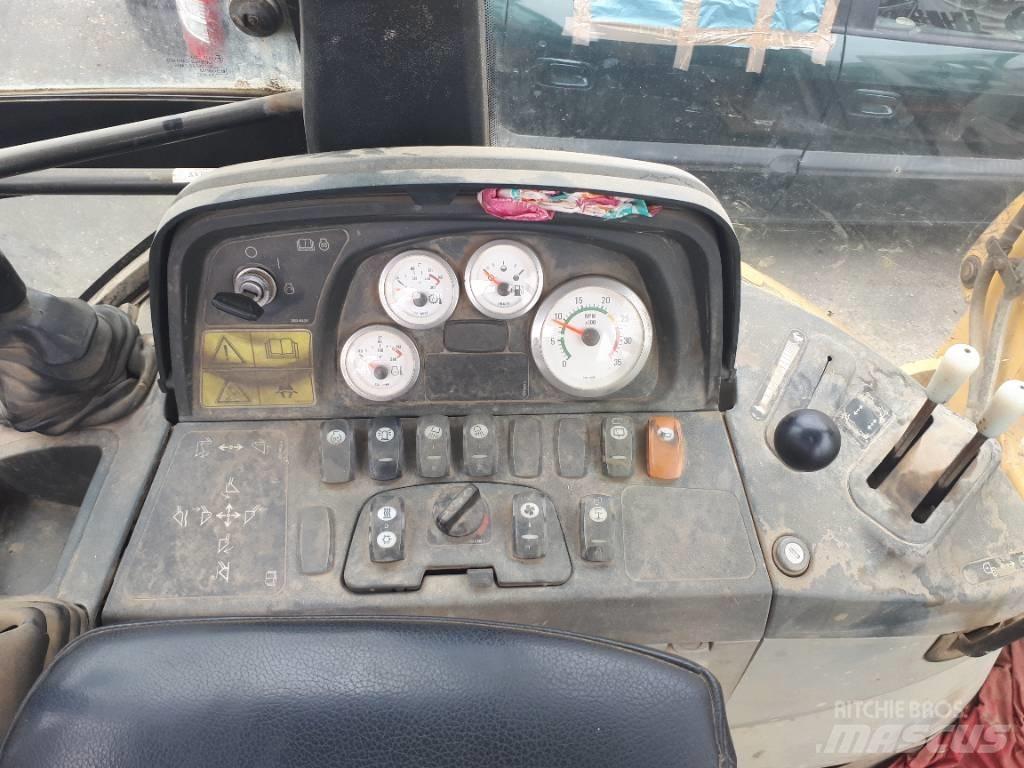 CAT 428 D 反鏟裝載機
