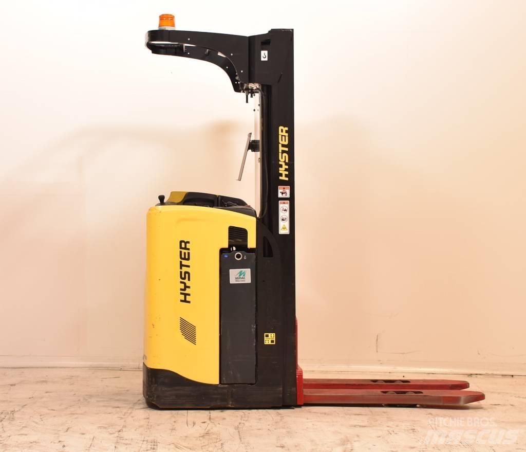 Hyster RS1.6-24 自走式堆積機