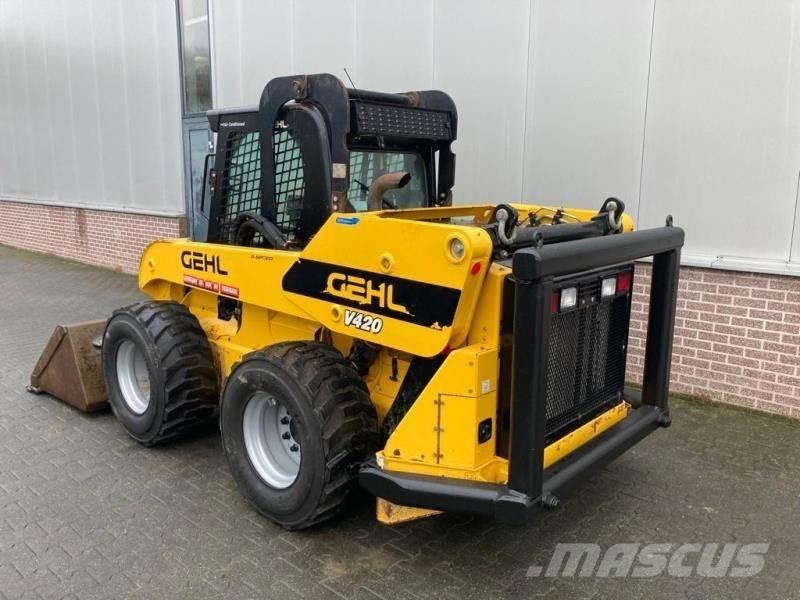 Gehl V420 滑移轉向裝載機