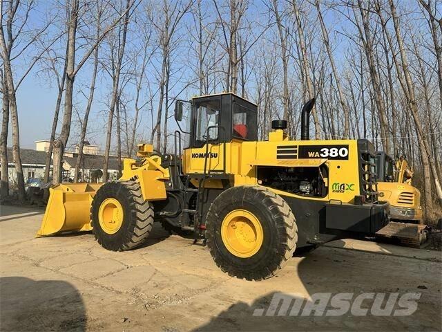 Komatsu WA380 輪胎式裝載機