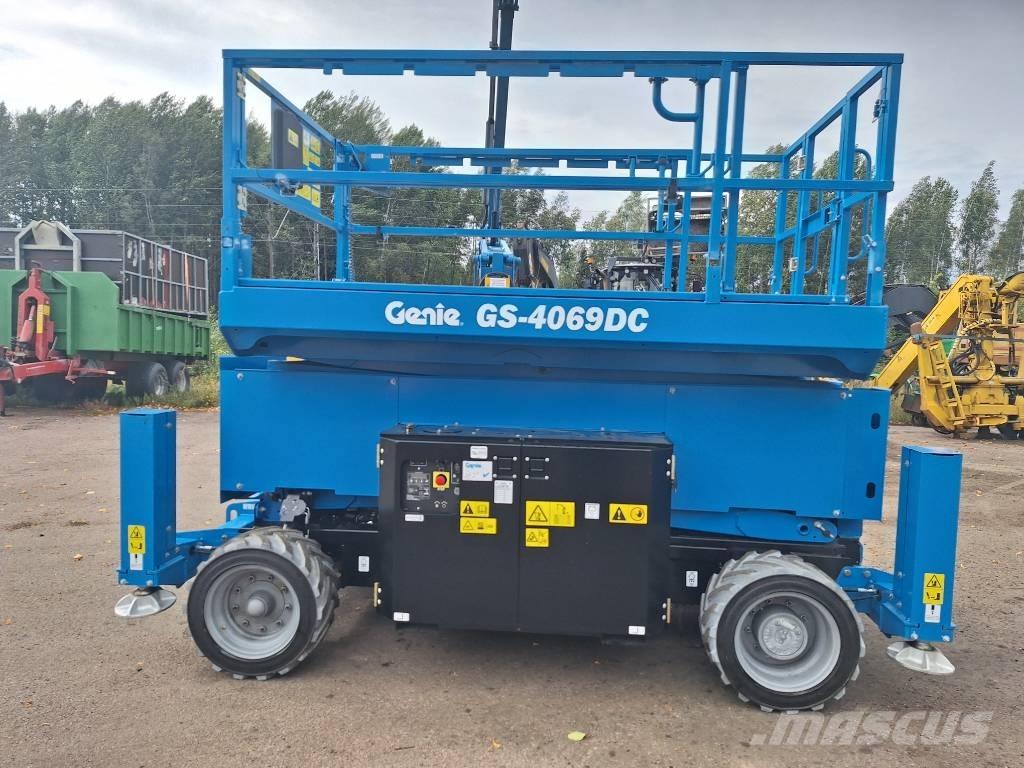 Genie GS-4069 DC 剪式升降機