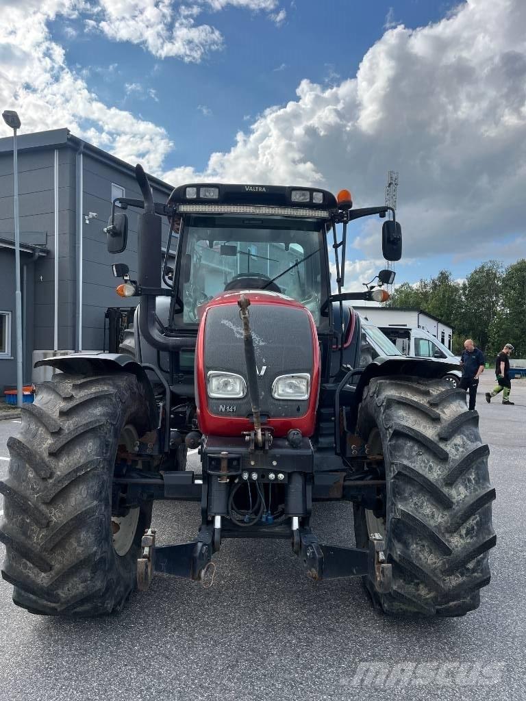 Valtra N 141 曳引機