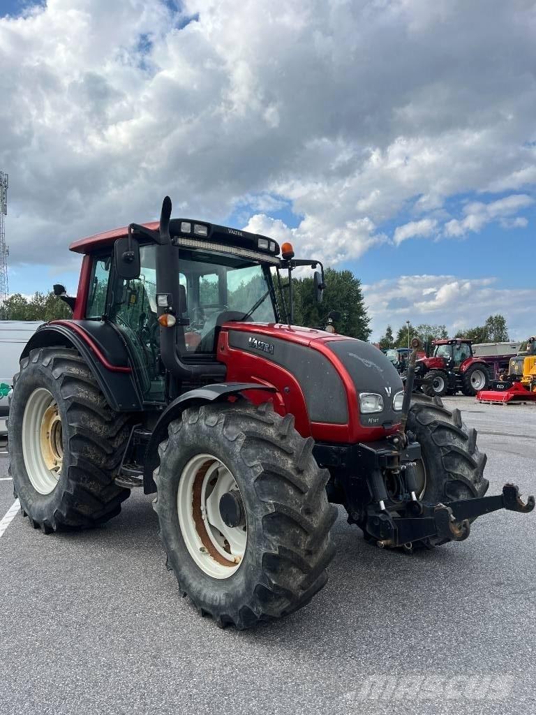 Valtra N 141 曳引機