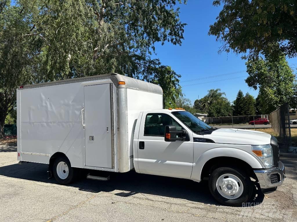 Ford F 350 皮卡.傳統半斗卡車/側卸板