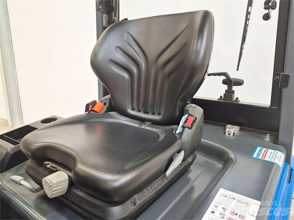  SEF25B 電動堆高機
