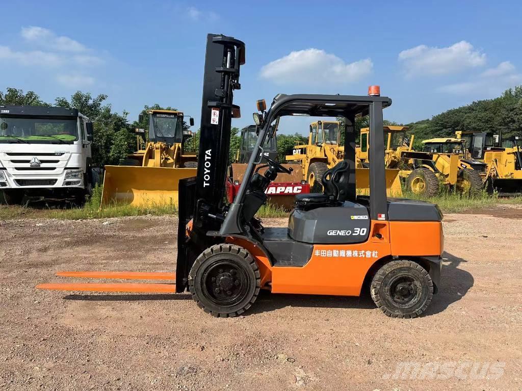 Toyota 30 forklift 柴油卡車
