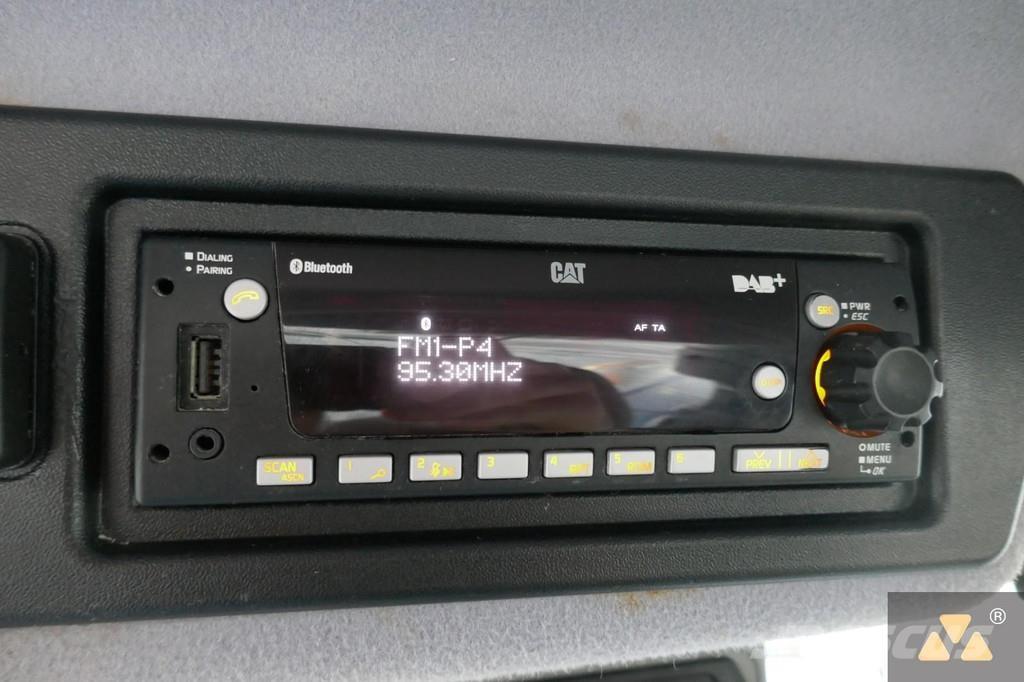 CAT 972M 輪胎式裝載機