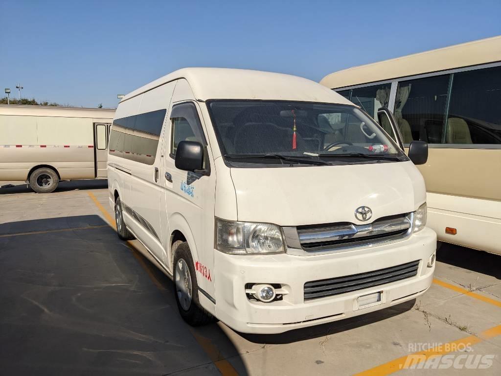 Toyota Hiace 公路客運汽車