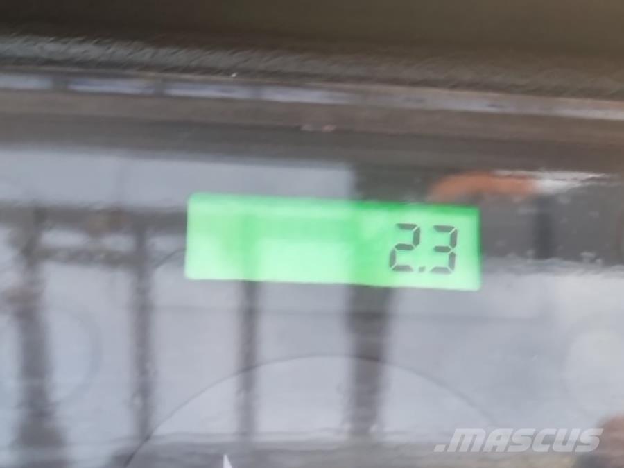 Bobcat D30NX 柴油卡車