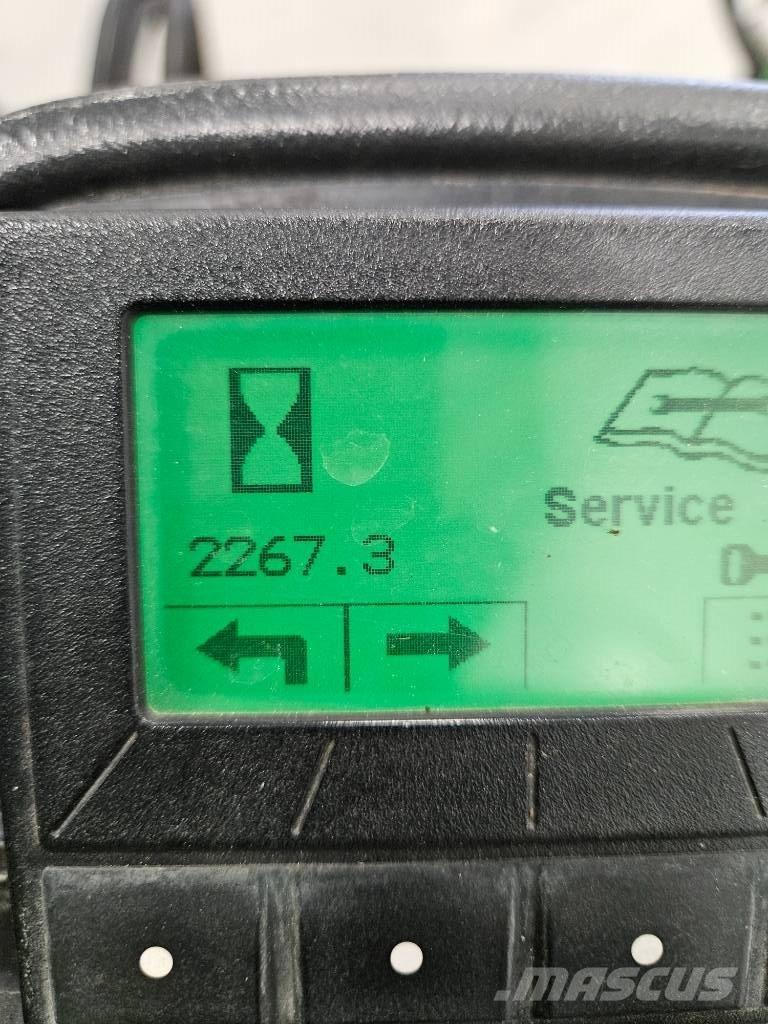 John Deere 9009A 長草、修整和環繞割草機