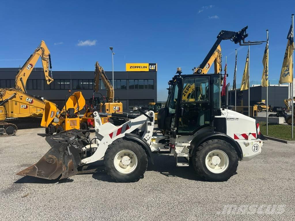 CAT 908 M 輪胎式裝載機