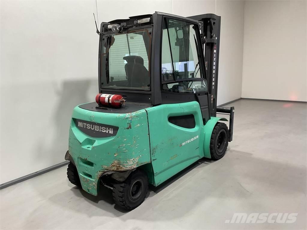 Mitsubishi FB50-2 電動堆高機