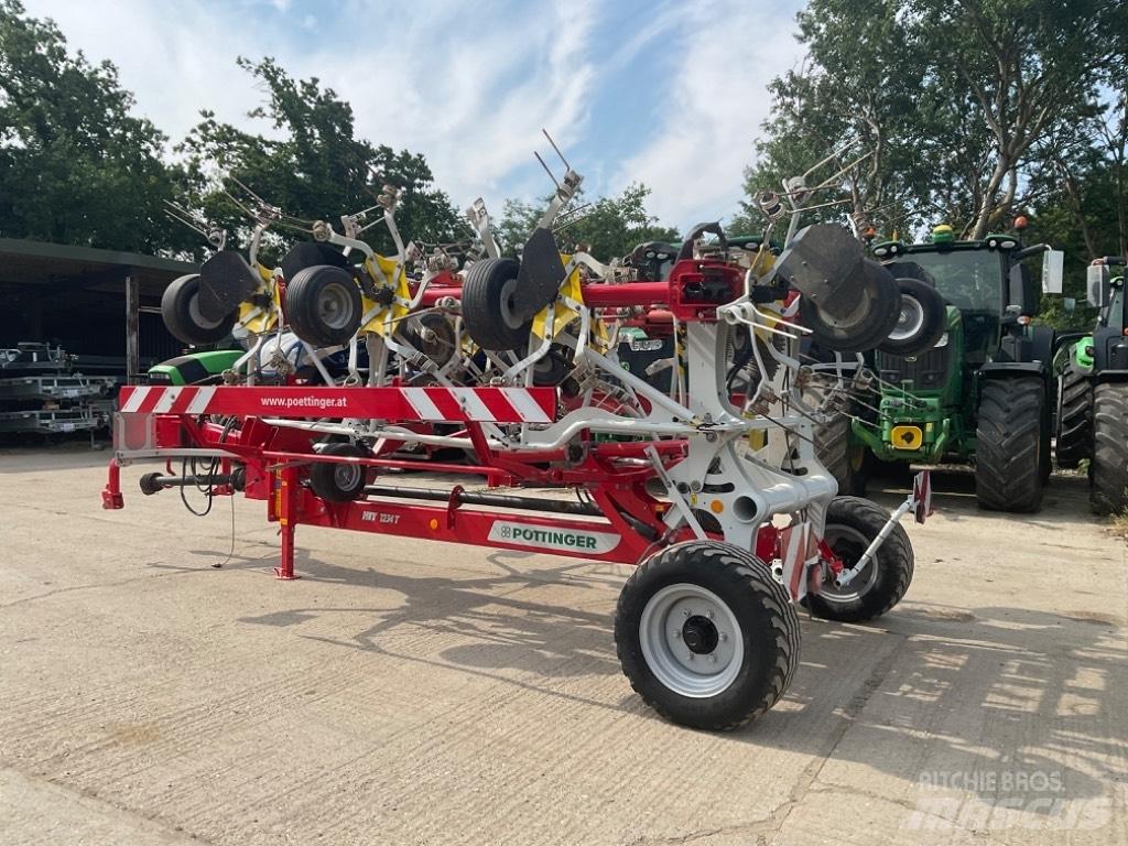 Pöttinger Hit 12.14t 耙與翻草機