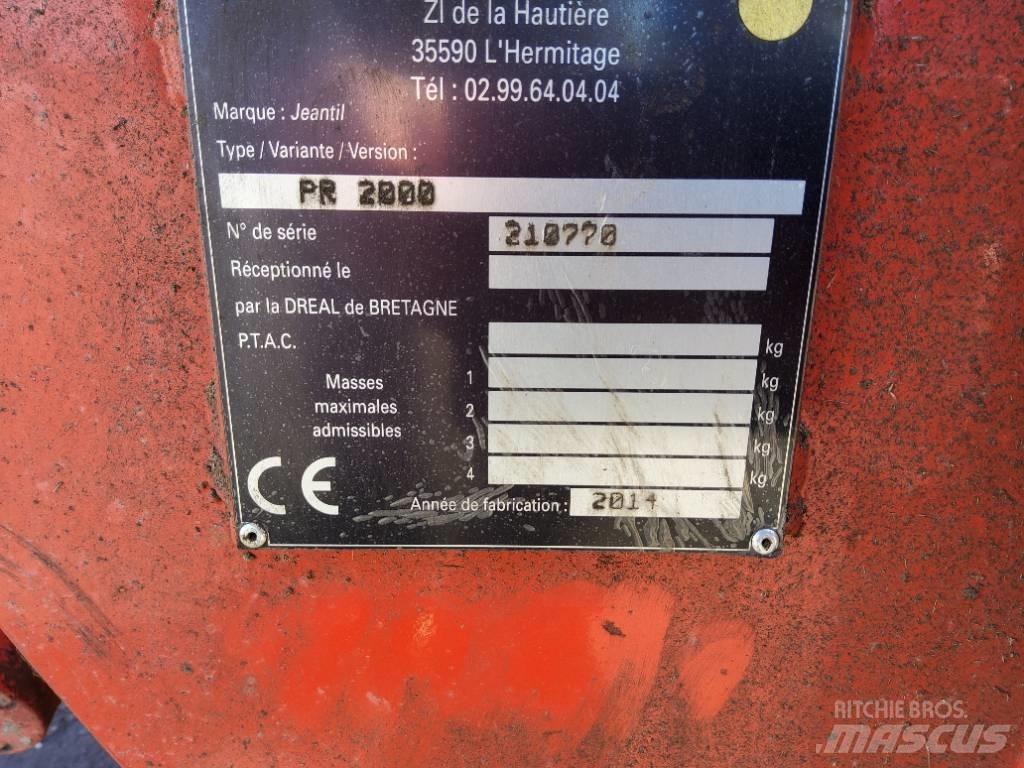Jeantil PR 2000 草捆撕碎機、切割機、拆袋機