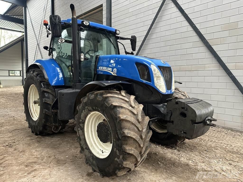 New Holland T7.250 曳引機
