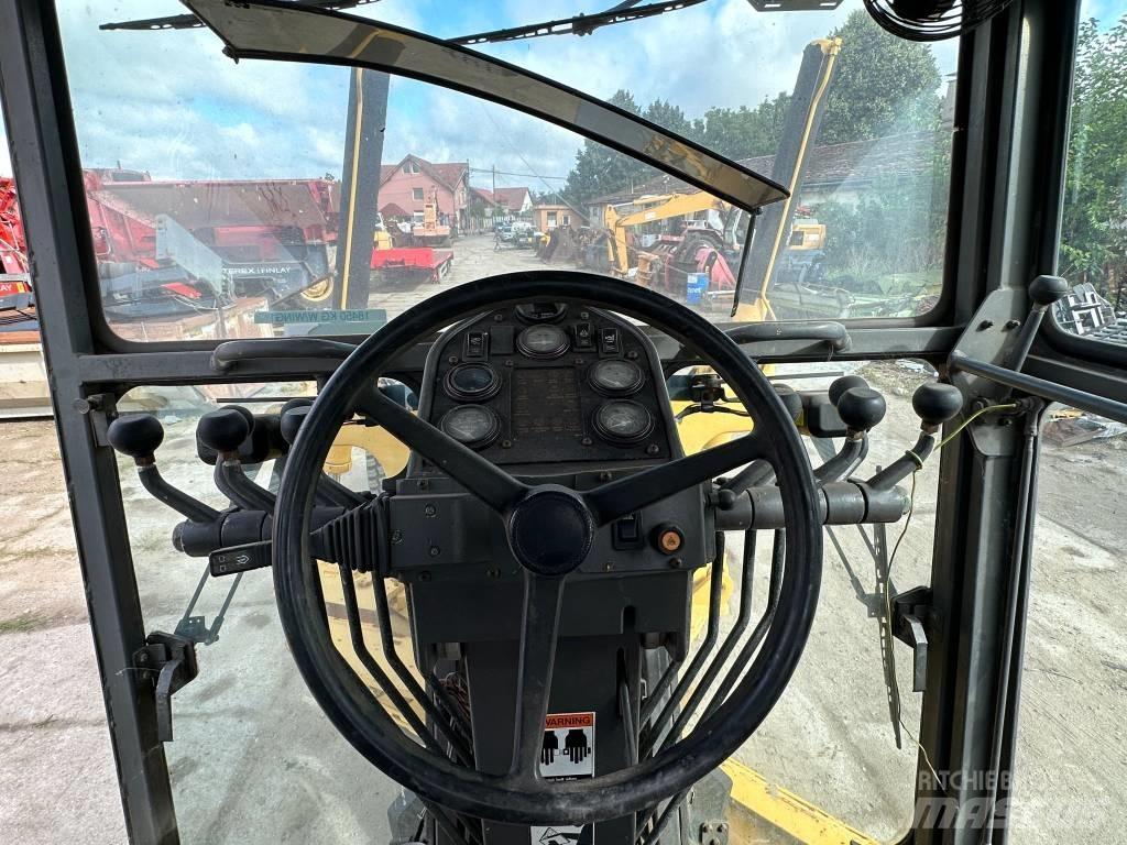Volvo G 730 VHP 平土機