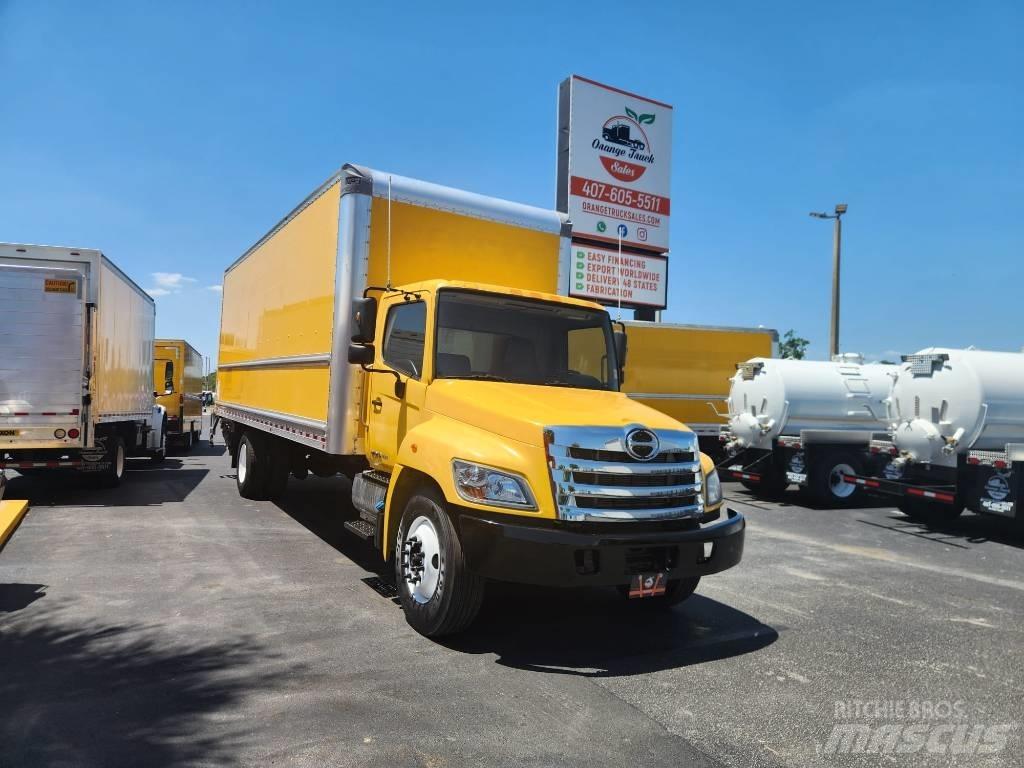 Hino 268 貨箱式卡車
