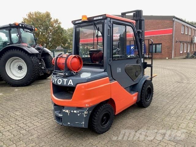 Toyota 02-8FGJF35 其他農業機械