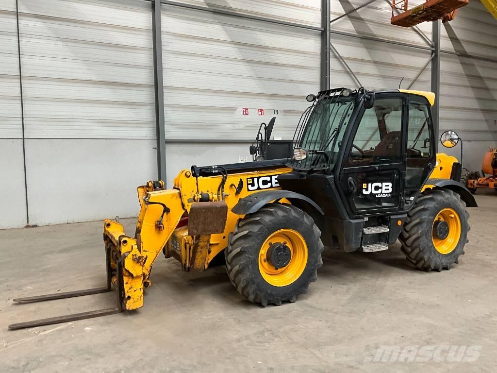 JCB 535-125 伸縮臂操作車