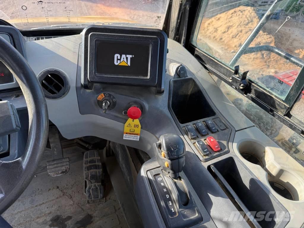 CAT 730 鉸接式起吊車