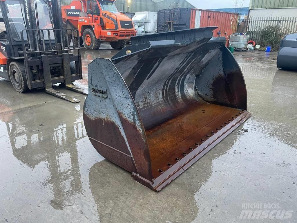 Doosan DL 280-5 鏟斗