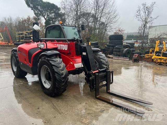 Manitou MT 932 伸縮臂操作車