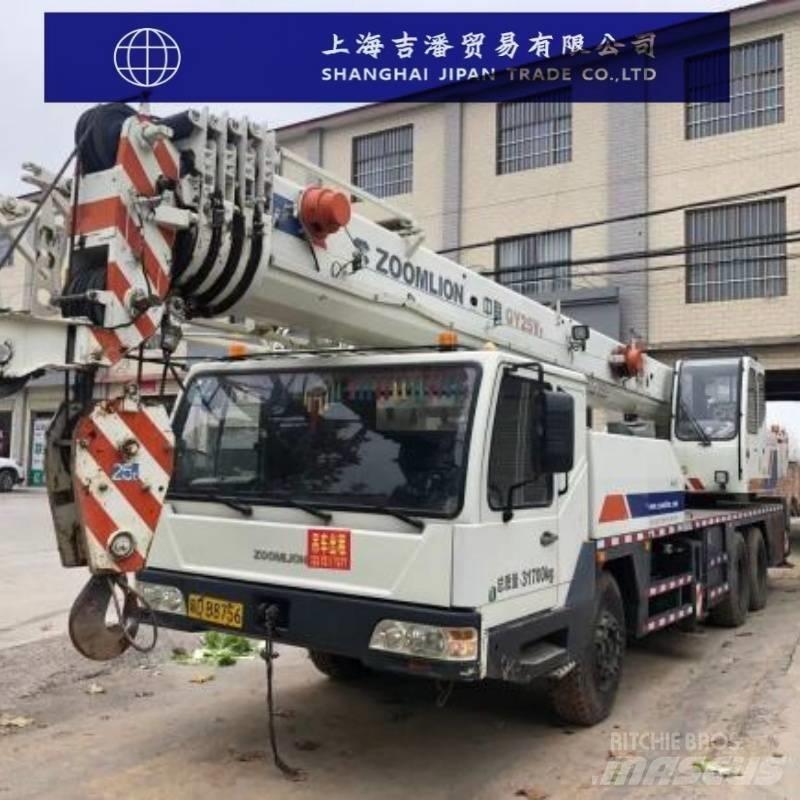 Zoomlion QY 25 全路面起重機/吊車