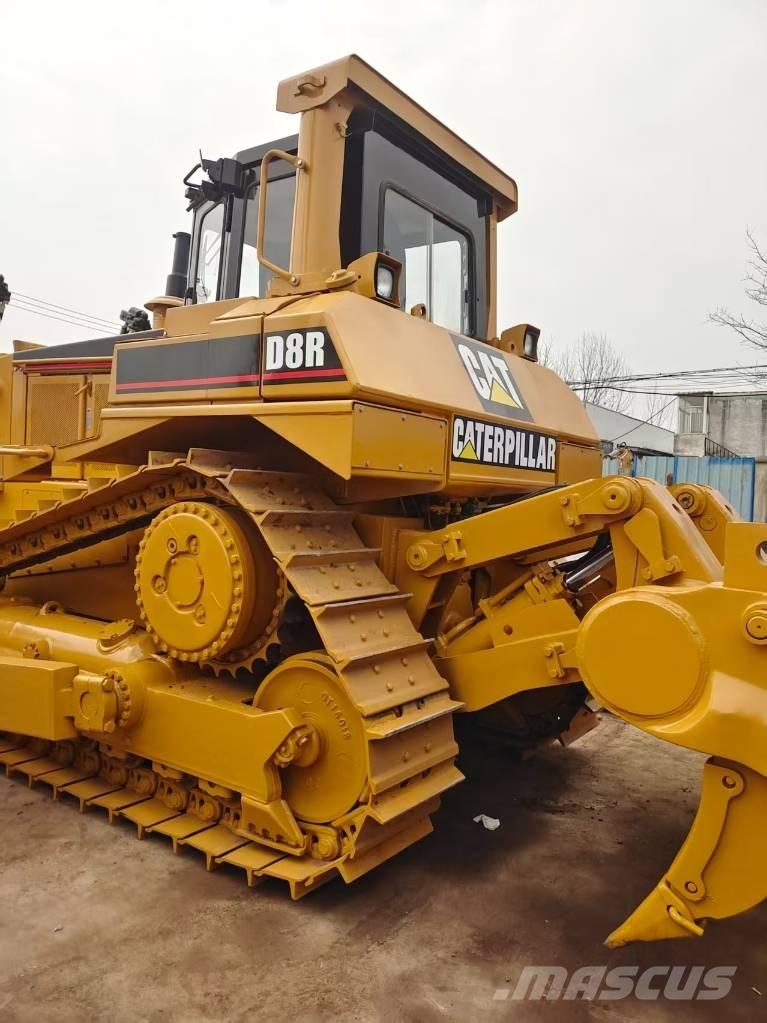 CAT D8 履帶推土機