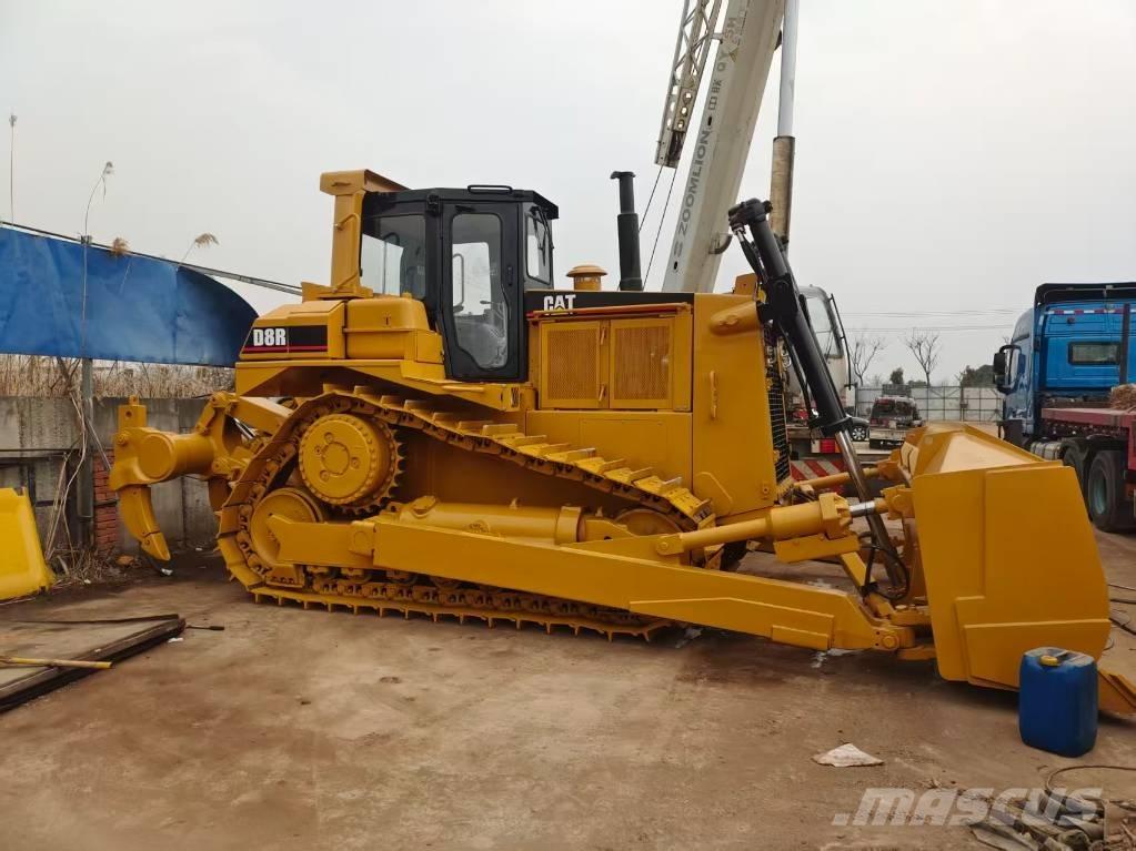 CAT D8 履帶推土機