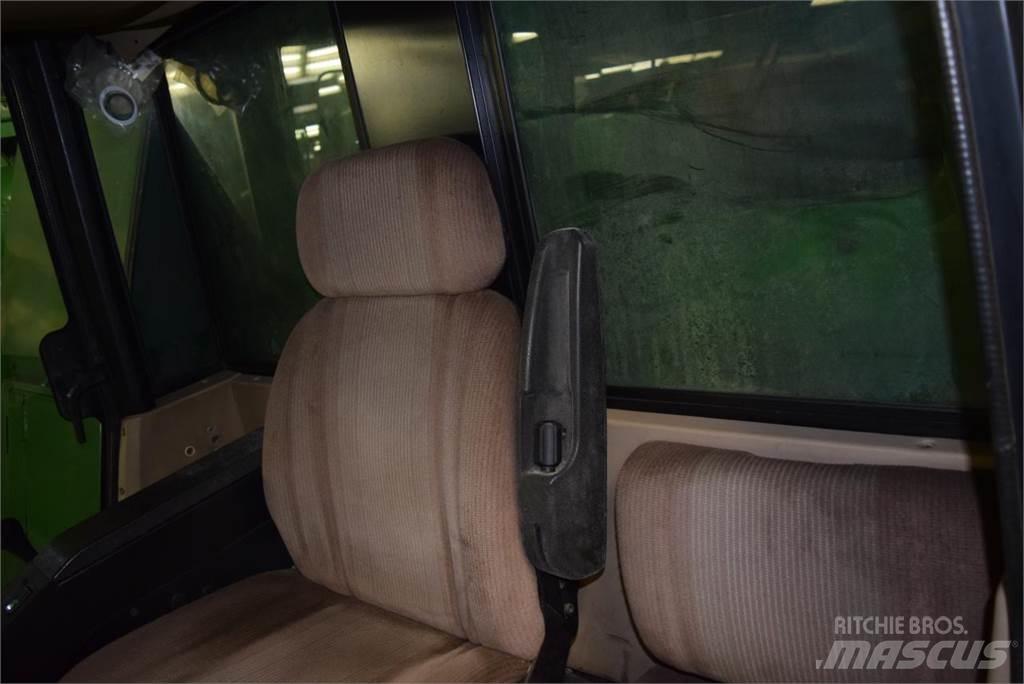 John Deere 2064 聯合收穫機