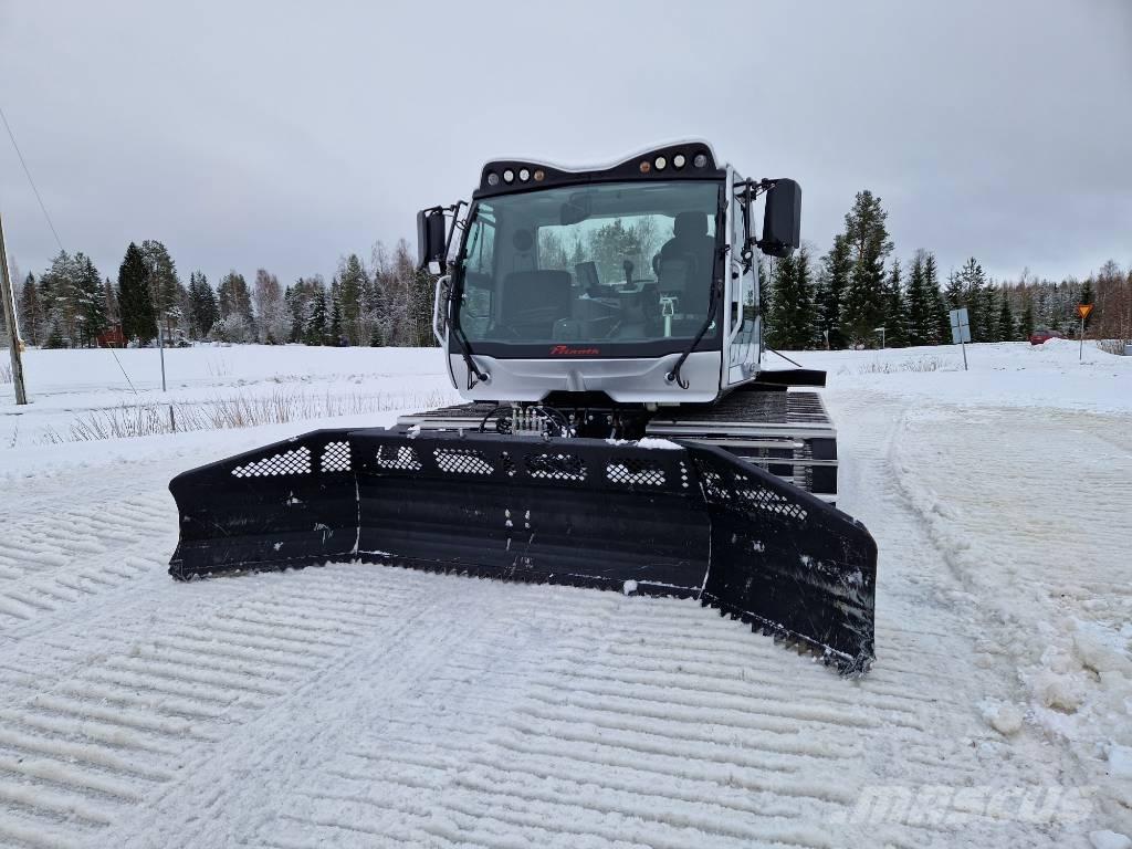 Prinoth Husky 4F 鏟雪車
