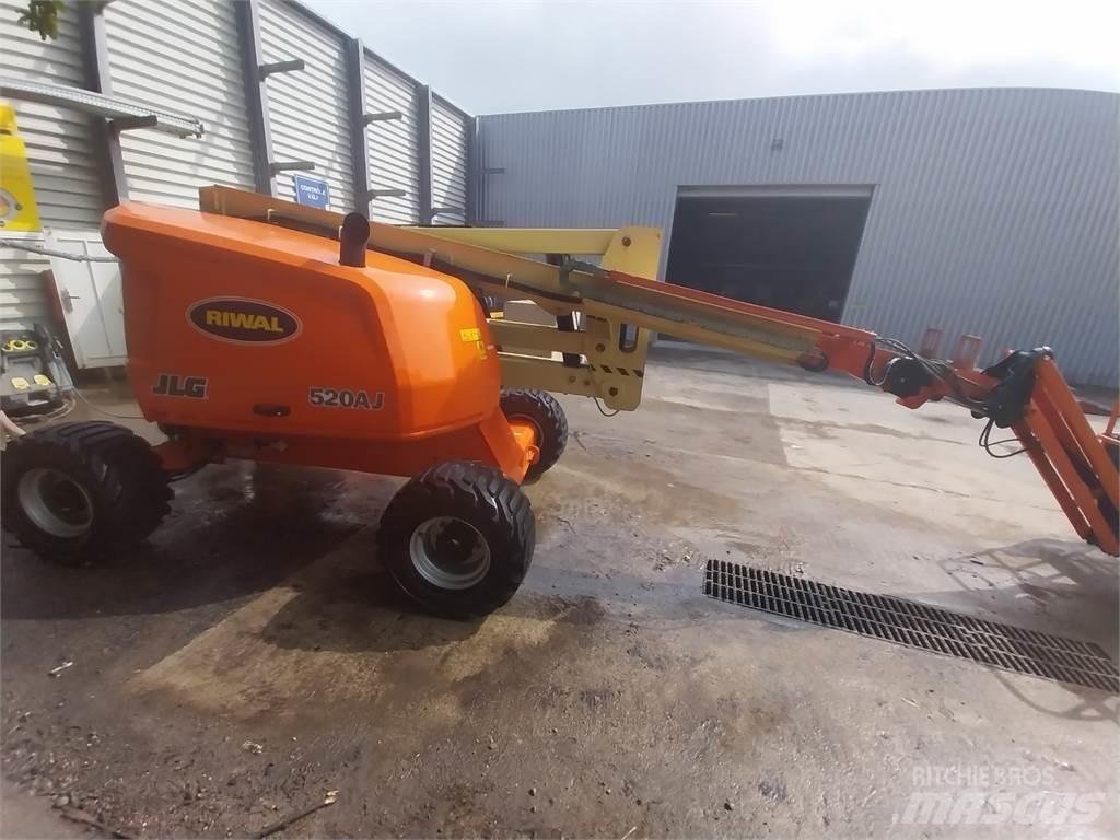 JLG 520AJ 曲臂高空作業車