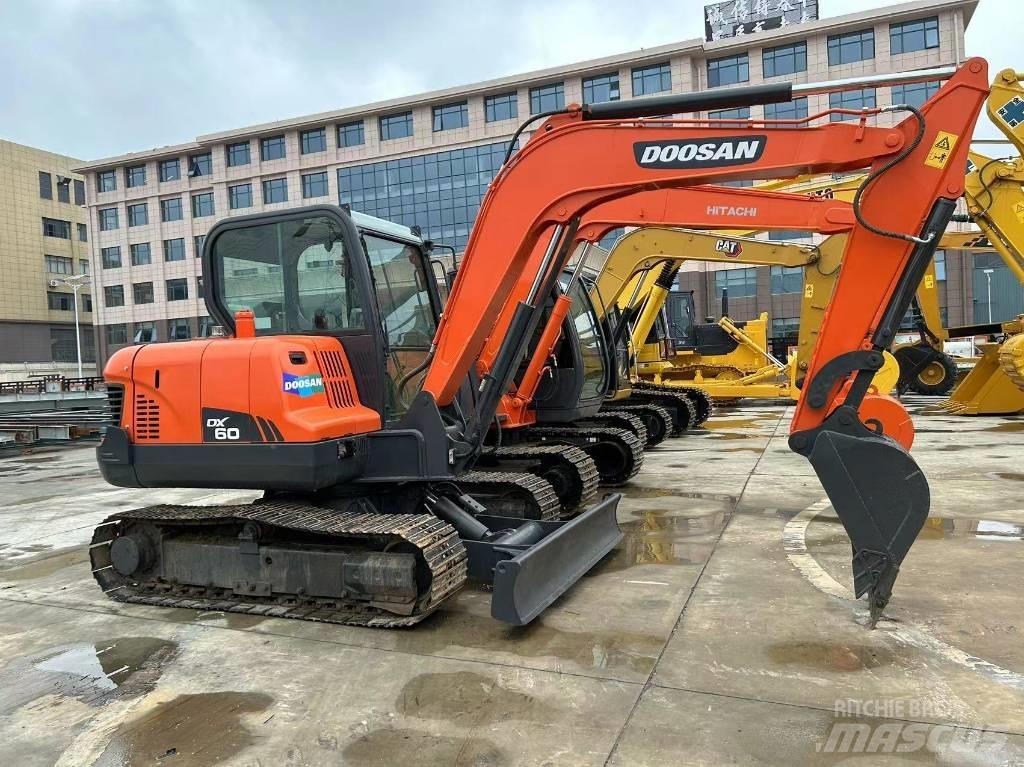 Doosan DX60-9 小型挖土機/掘鑿機<7t(小型挖掘機)