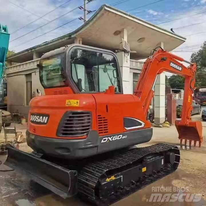 Doosan DX60-9C 小型挖土機/掘鑿機<7t(小型挖掘機)