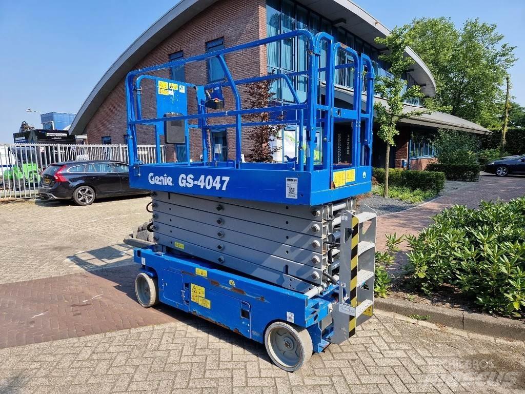 Genie GS-4047 剪式升降機