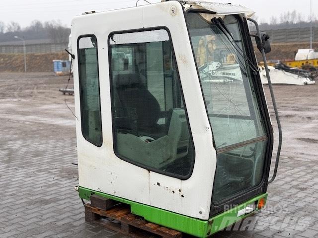 Liebherr A 924 B CAB 駕駛室與內部