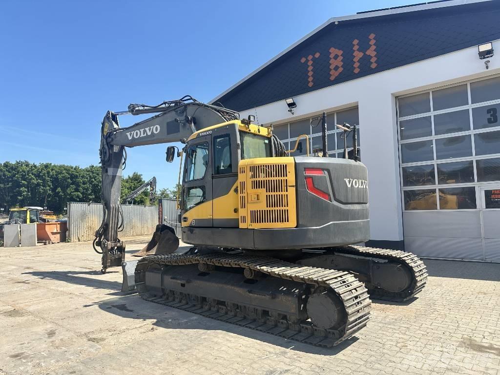 Volvo ECR 235 D 履帶式 挖土機/掘鑿機/挖掘機