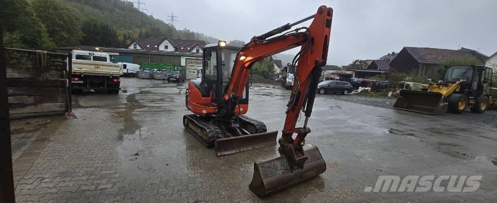 Kubota KX 101-3 a3 小型挖土機/掘鑿機<7t(小型挖掘機)