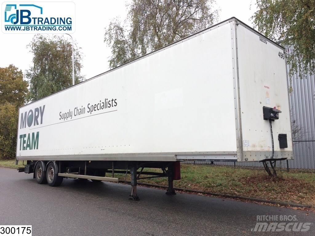 Samro gesloten bak 箱體半拖車