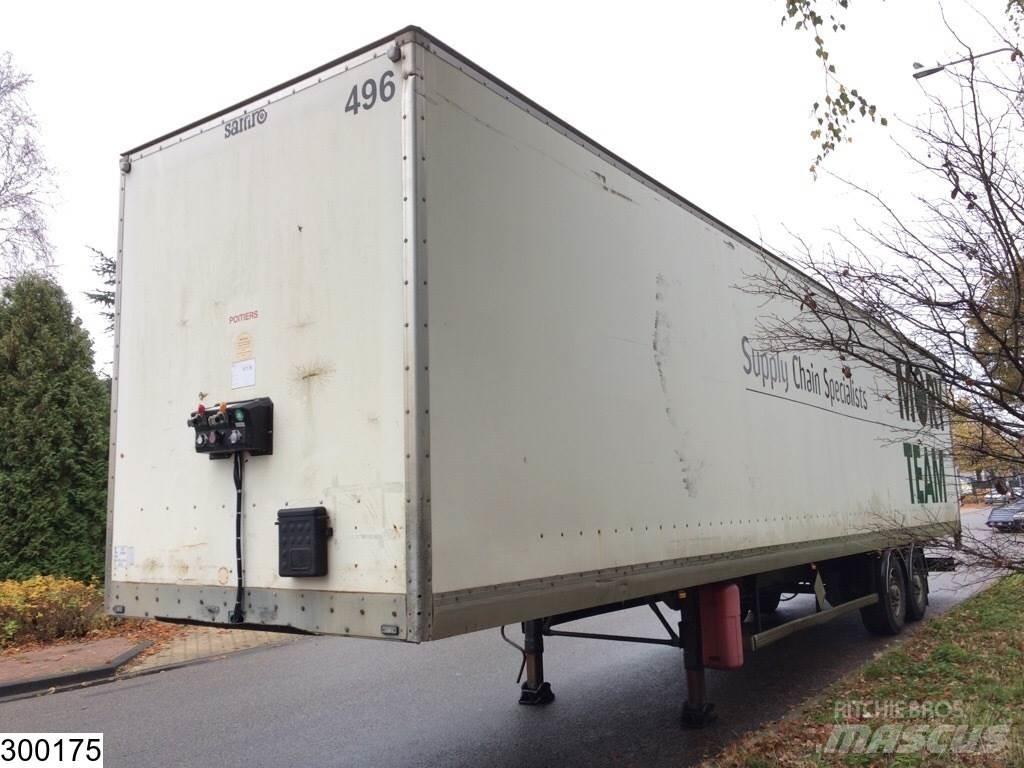 Samro gesloten bak 箱體半拖車