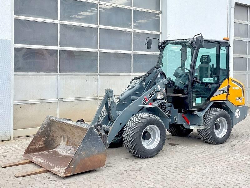 Giant G 3500 X-Tra 滑移轉向裝載機
