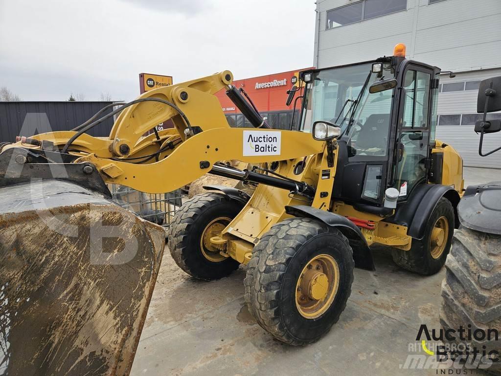 CAT 906 M 輪胎式裝載機