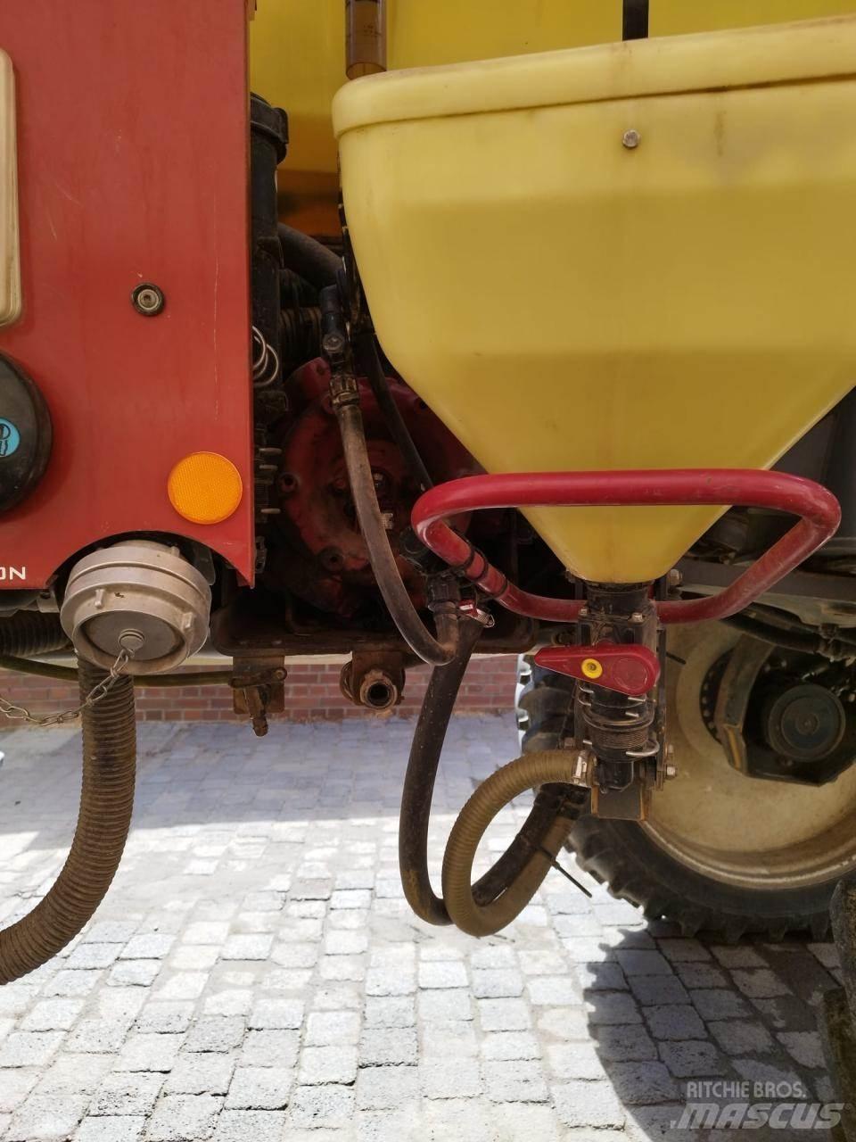 Hardi Alpha 2500 i 自走式噴霧機