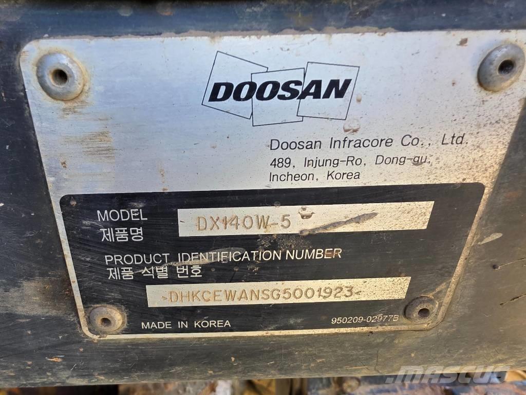 Doosan DX140W-5 旋轉式挖土機/掘鑿機/挖掘機