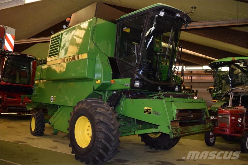 John Deere 1177 聯合收穫機