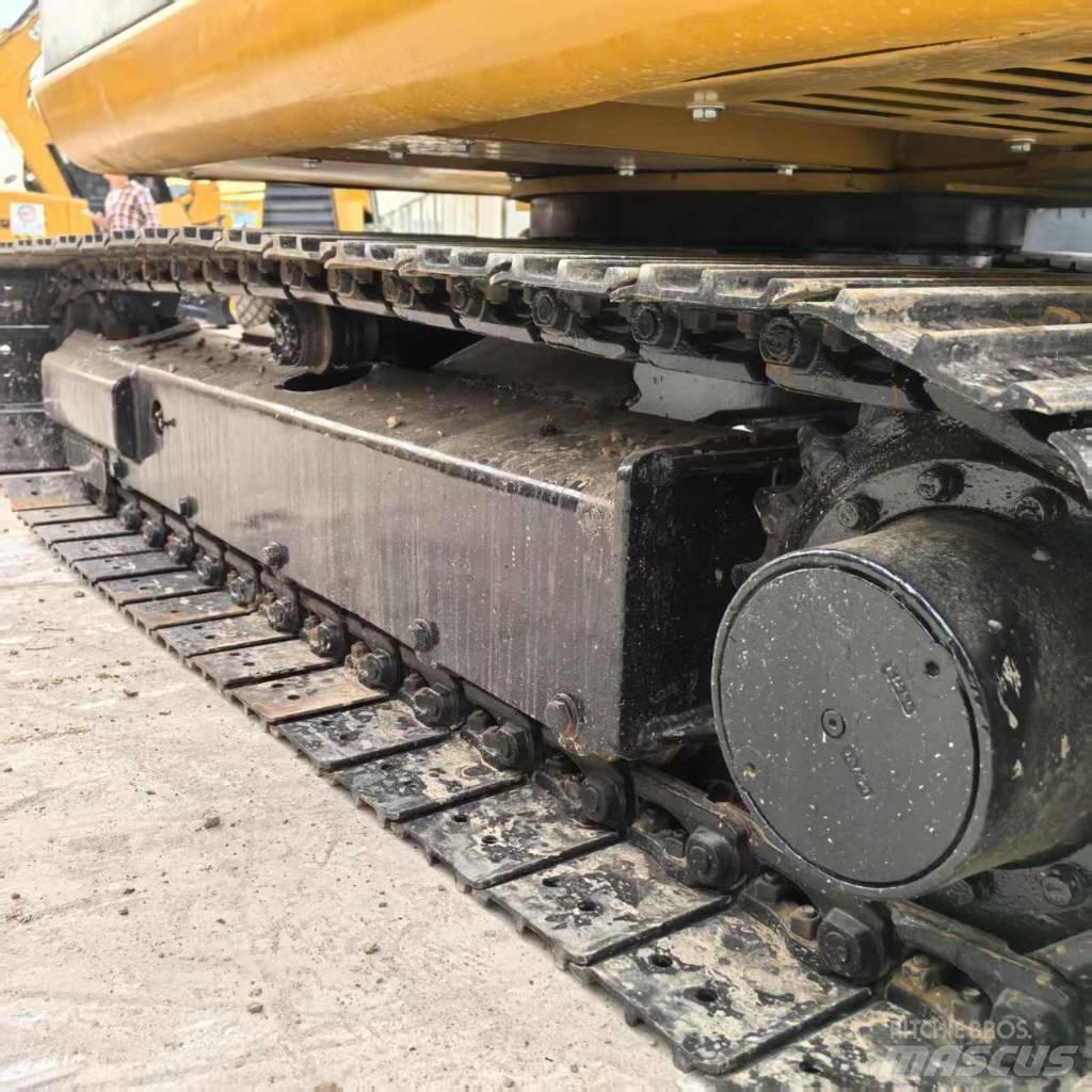 CAT 305.5 E2 小型挖土機/掘鑿機<7t(小型挖掘機)