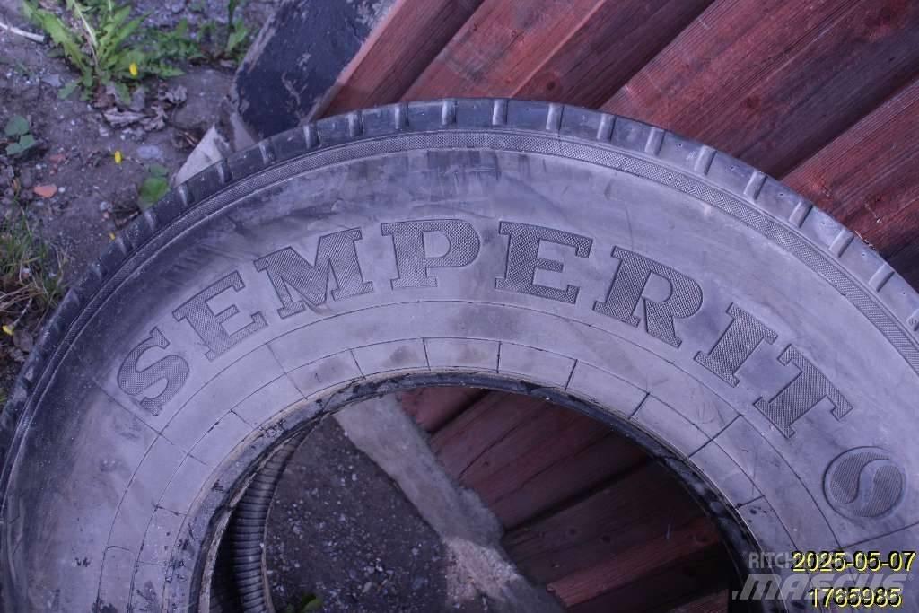  SEMPERIT EURO-STEEL 輪胎、車輪和輪圈