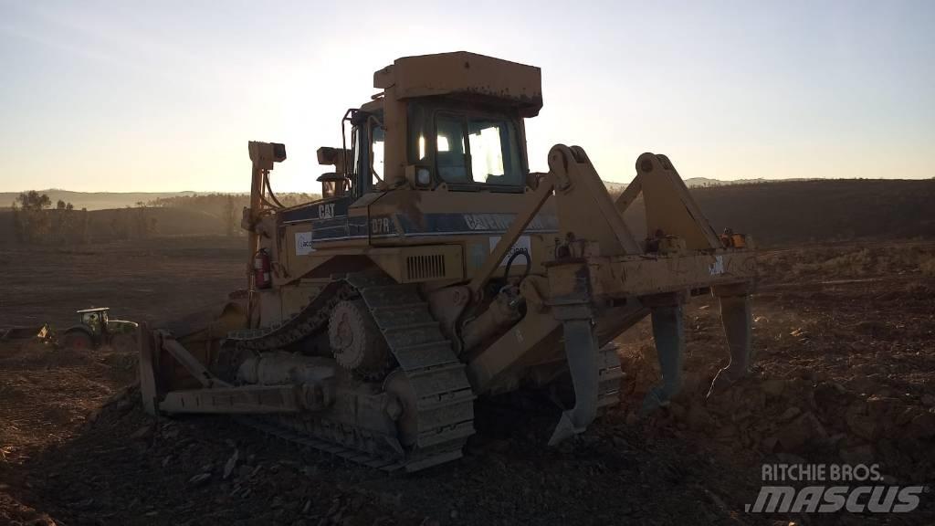 CAT D 7 R 履帶推土機