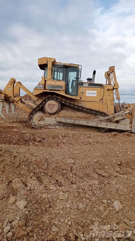CAT D 7 R 履帶推土機